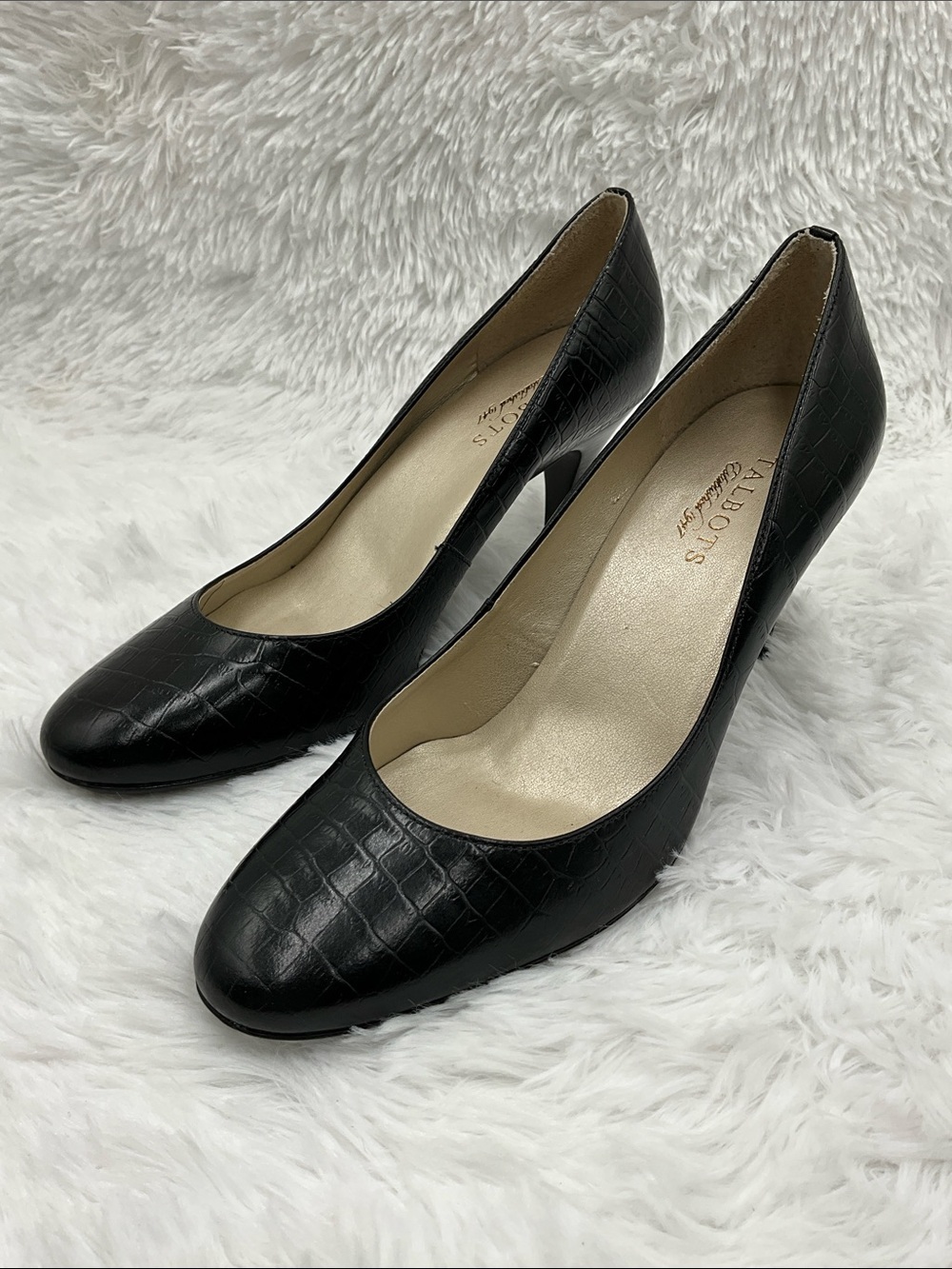 Talbots Pumps Size 9AA Black Croc-Embossed Narrow Heels